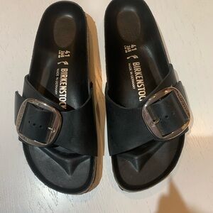 Birkenstock Big Buckle Arizona. - Size 41 - Black - New With Box